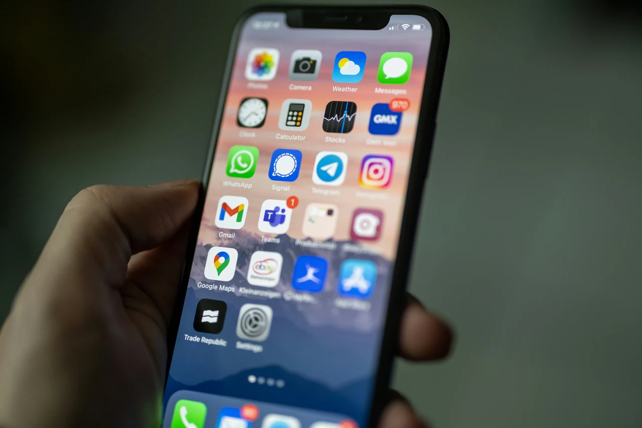 Dare il proprio numero di telefono online è davvero sicuro? Rischi e consigli per proteggere la privacy