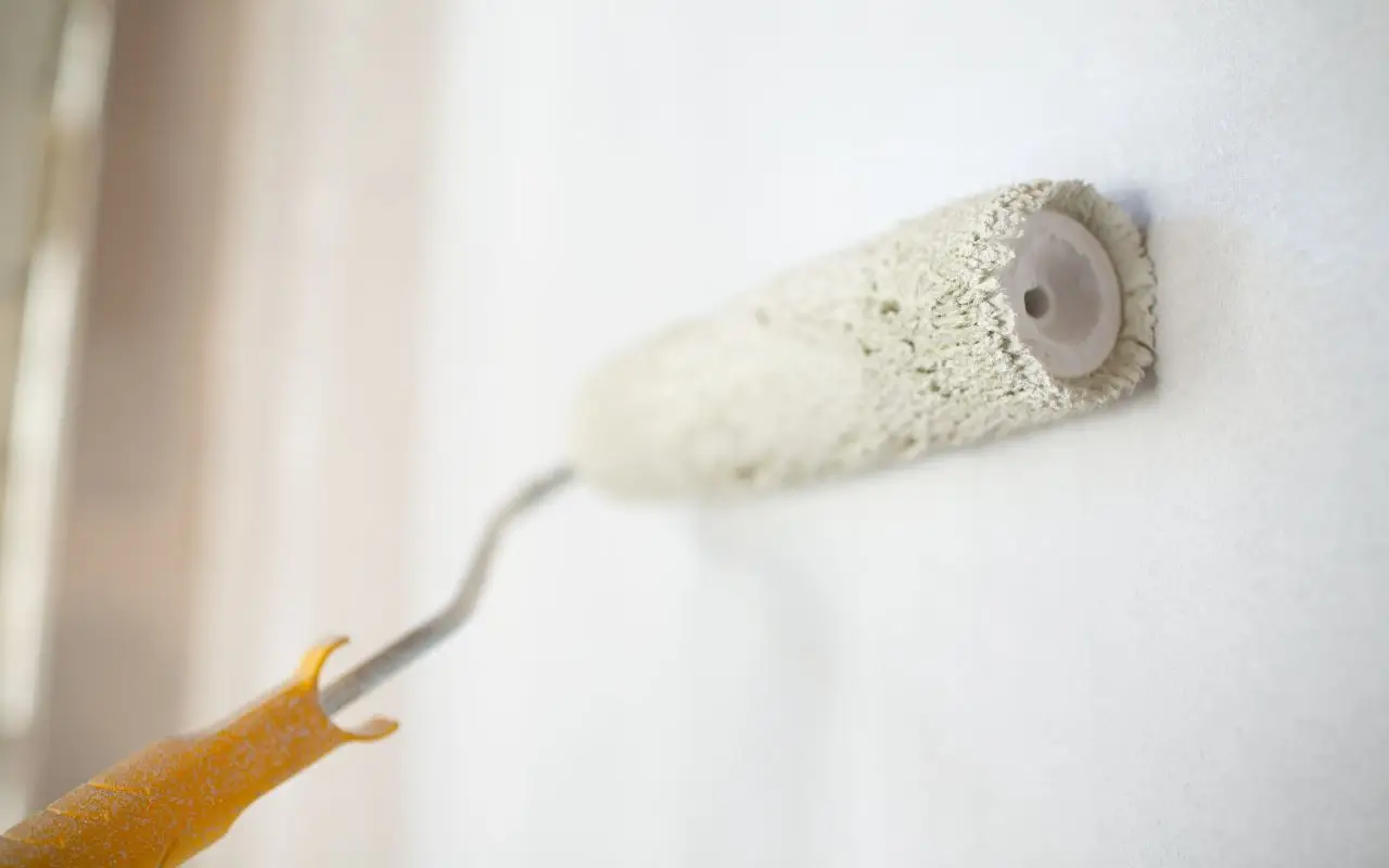 Come preparare le pareti di casa: i metodi migliori per eliminare la polvere prima di tinteggiare