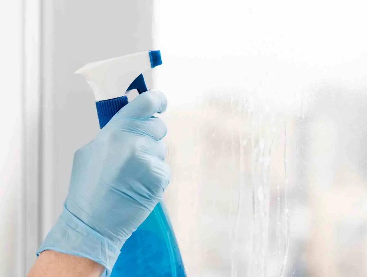 Ricetta pratica: come preparare in casa il tuo spray igienizzante efficace