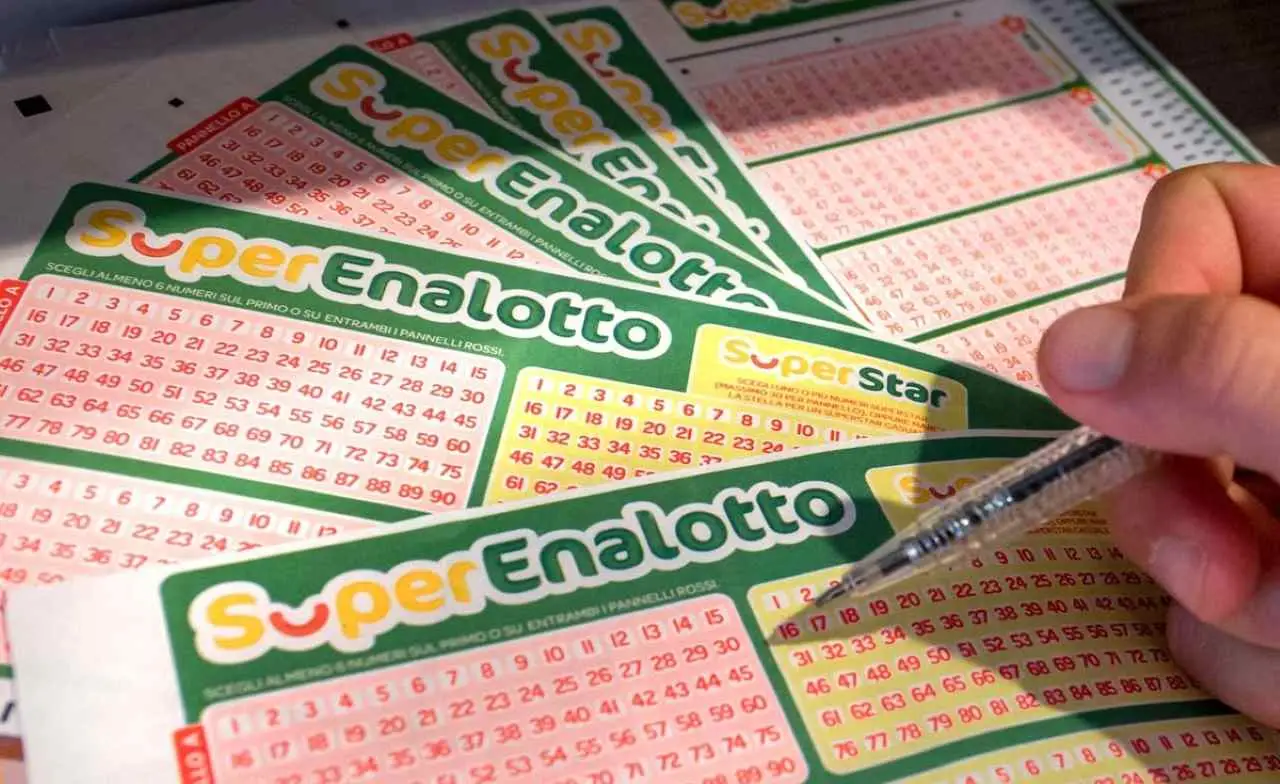 Ecco quanto costa tentare il colpo grosso giocando tutti i numeri al SuperEnalotto