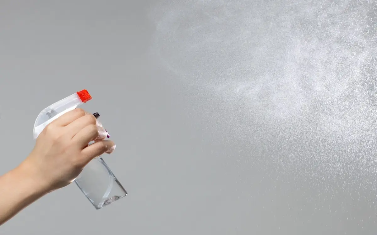 Il metodo green per disinfettare tutte le superfici di casa in 5 minuti