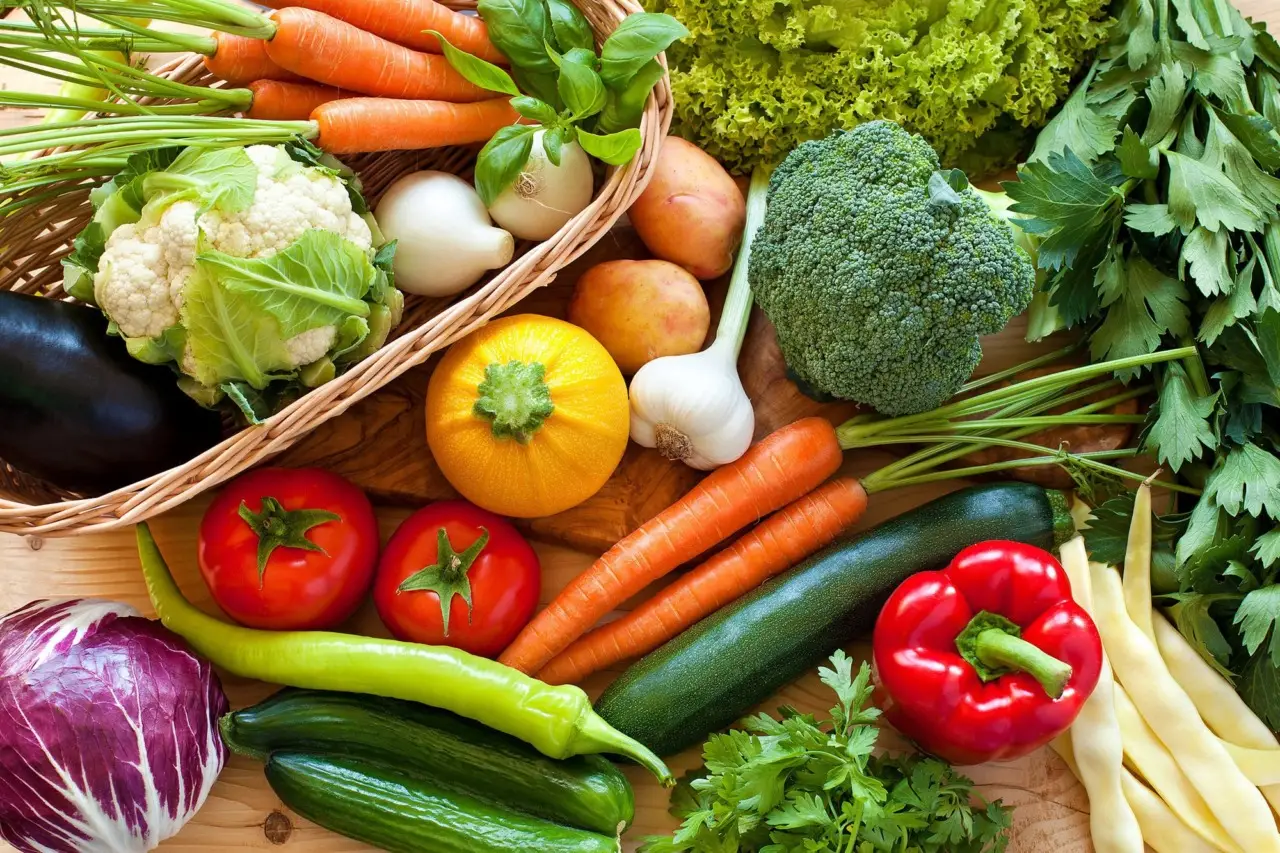 Hai sempre sbagliato a lavare le verdure con questo prodotto: ecco il metodo corretto