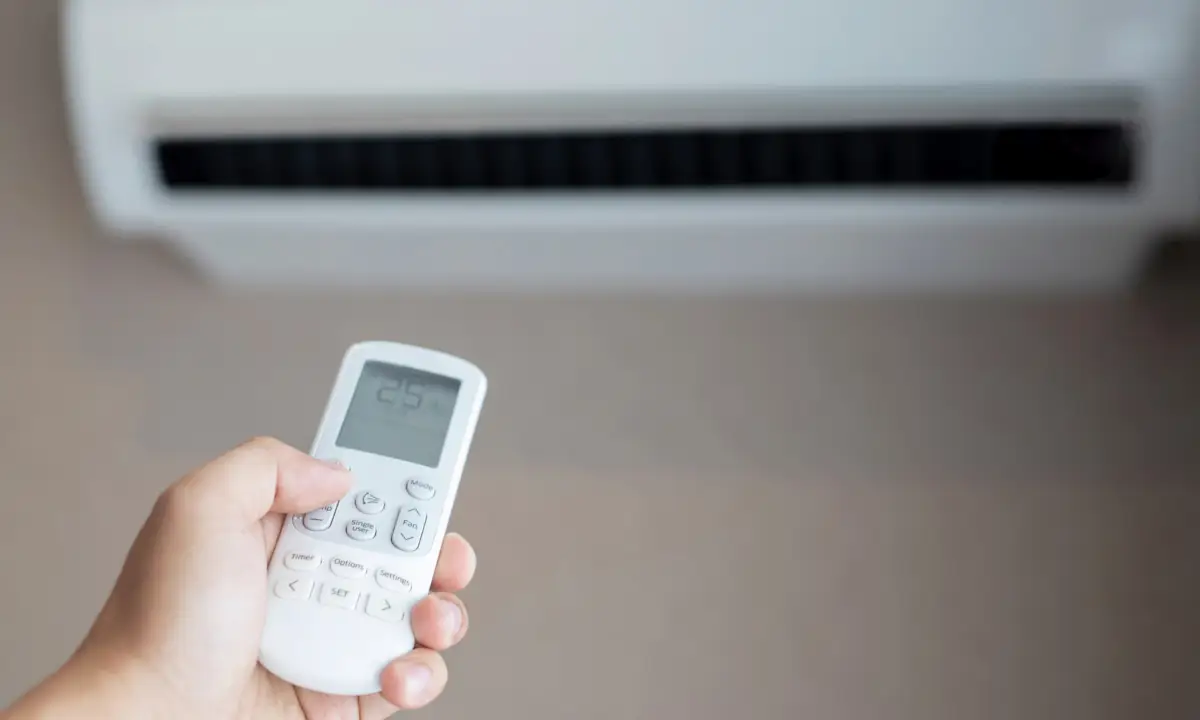 Il climatizzatore ti fa stare male? Ecco cosa succede davvero all’aria di casa tua